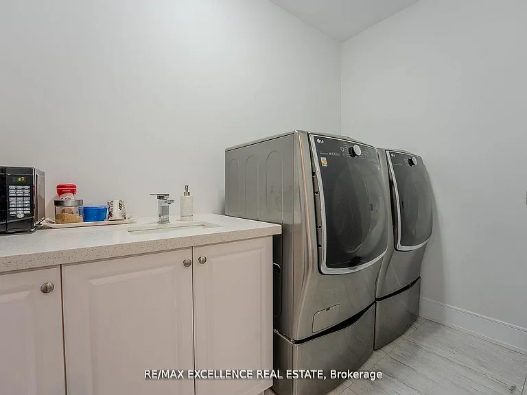 301 Somme St — Photo 28