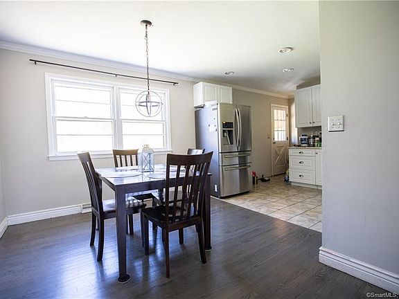 4th image of 494 Long Hill Ave