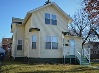 1653 Howe St, Racine, WI 53403