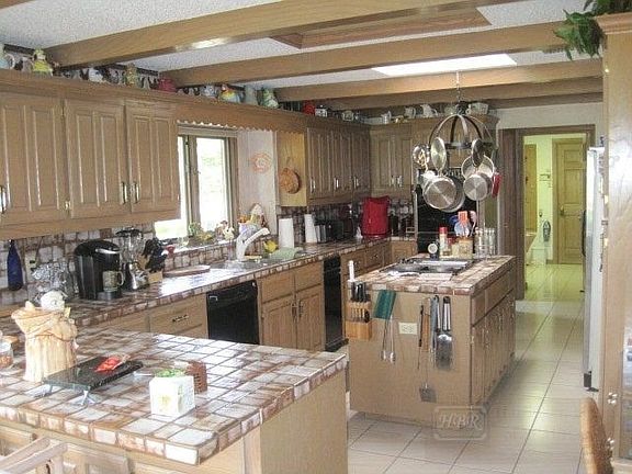 3rd image of 1317 Palm Valley Dr E