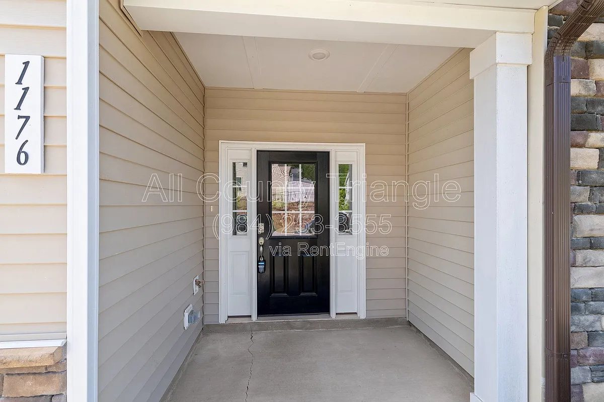 Building Photo - 1176 Channel Drop Dr