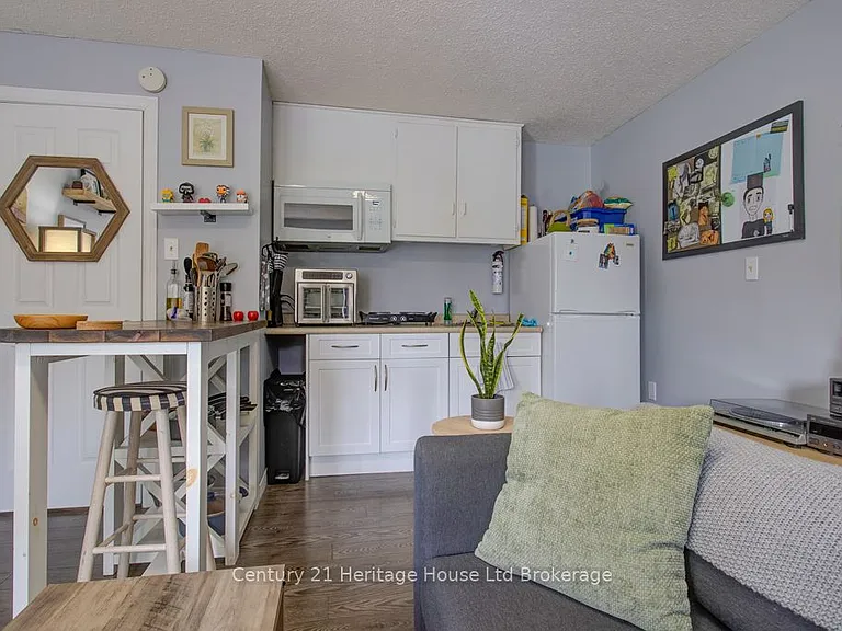 42 Harvey St #6 — Photo 1