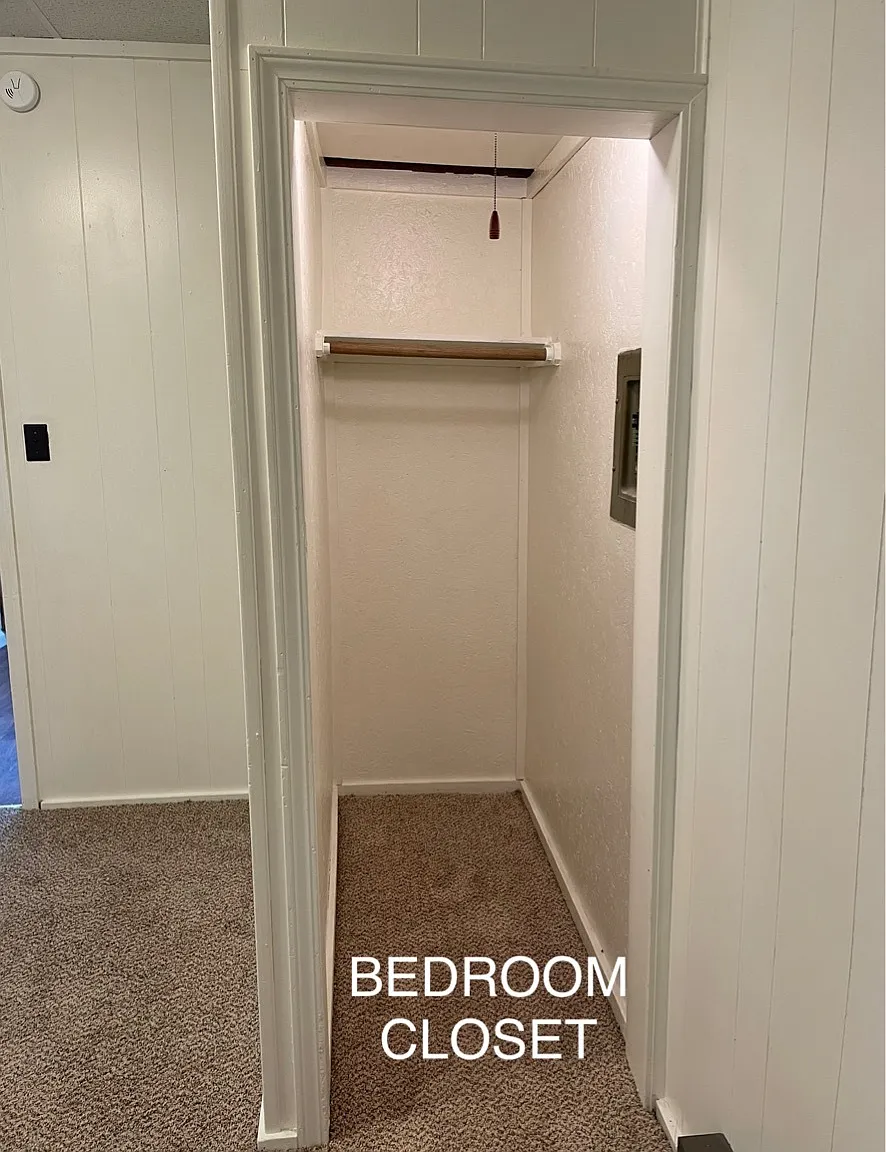 Elwood: J: 1523: Triplex - 3 — Photo 4