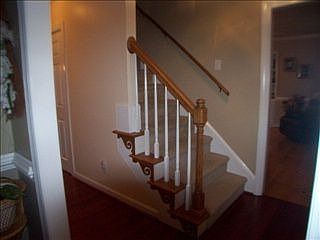 3rd image of 125 Cambridge Dr