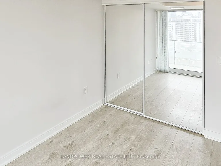 50 Wellesley St E #1208 — Photo 18