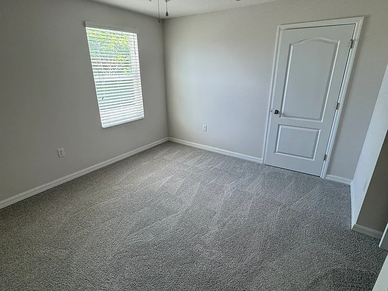 12034 Suburban Sunrise St — Photo 5