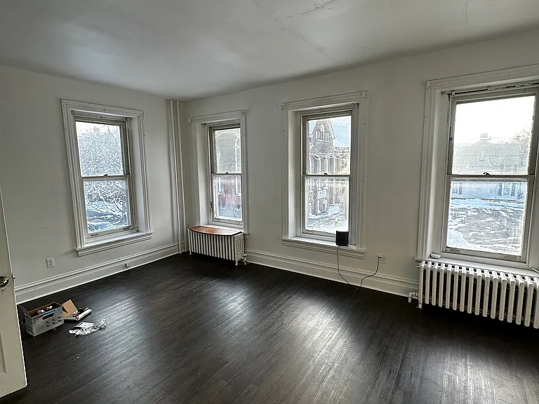 125 N 10th St #1 — Photo 1