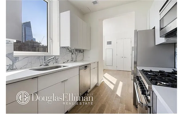 Rented by Douglas Elliman | media 7
