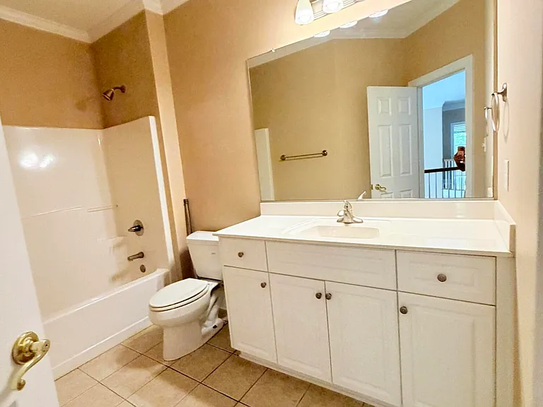 1605 Jamestown Ave — Photo 33
