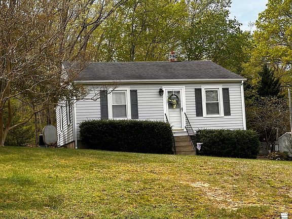 2nd image of 416 Pinecrest Dr