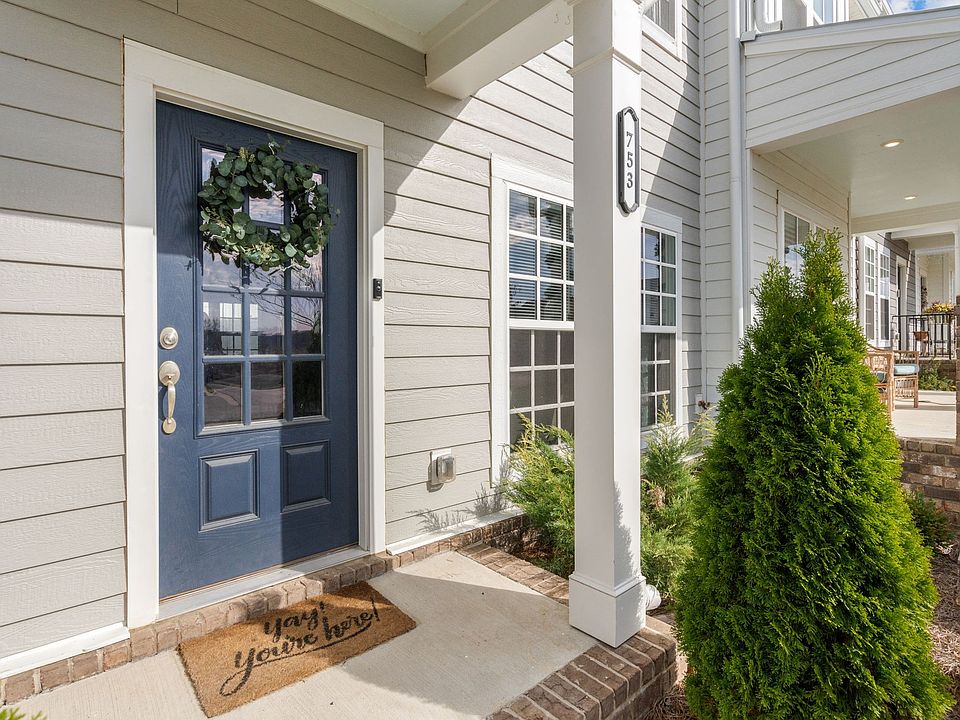 1st image of 753 Goswell Dr