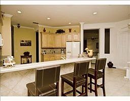 4th image of 117 Windsong Ave
