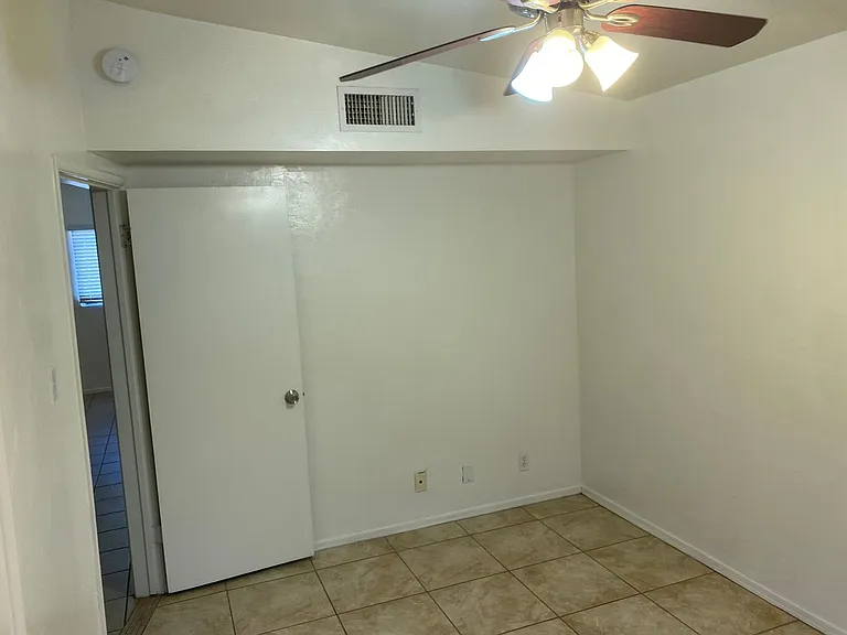 1415 E Elm St #1 & 2 — Photo 12