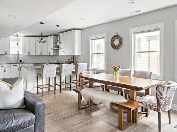 30 Oakland St, Newton, MA 02458