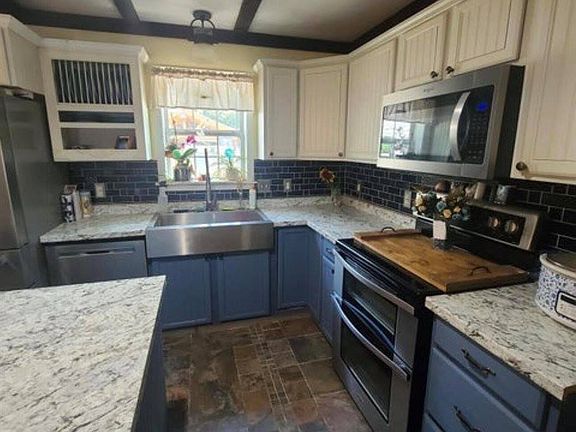 3rd image of 8 Osprey Ln