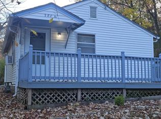 2804 Puckett Rd, Kansas City, KS 66103