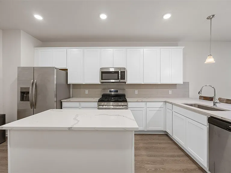 10216 Badger Run Ln — Photo 4