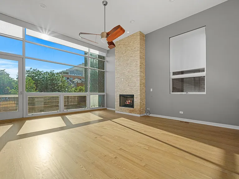 1541 N Bosworth Ave #PENTHOUSE — Photo 6