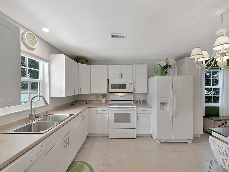 900 Jasmine Ln #103B — Photo 11