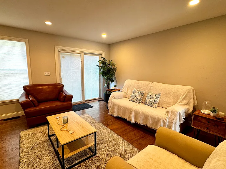 10 Shanley St #10 — Photo 7