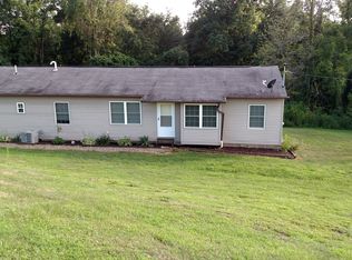 2524 Vickers Rd, Marietta, OH 45750