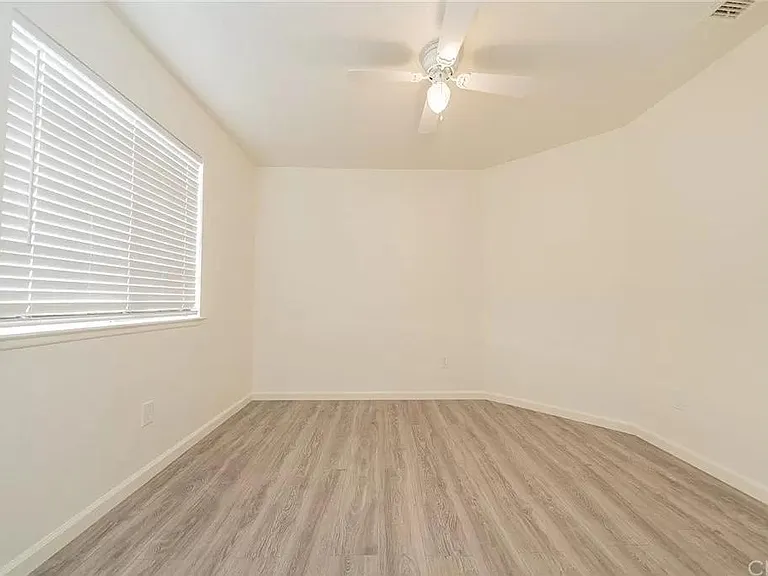 24101 Fir Ave — Photo 19