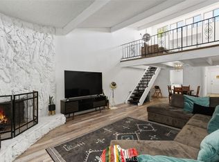 5082 Los Olivos Way, Riverside, CA 92505