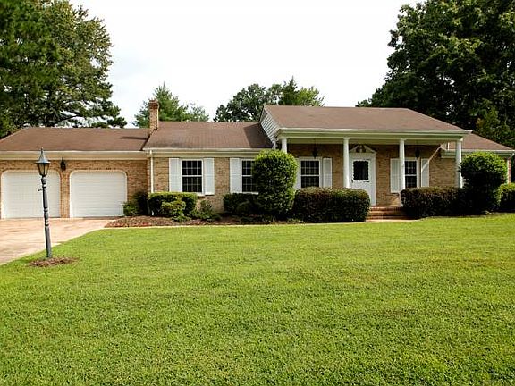 2nd image of 12 Carriage Hill Dr