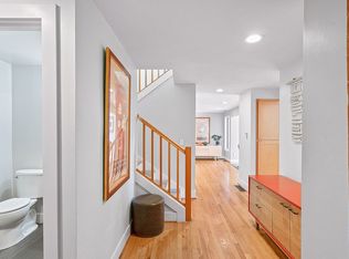 3418 NW Vaughn St, Portland, OR 97210