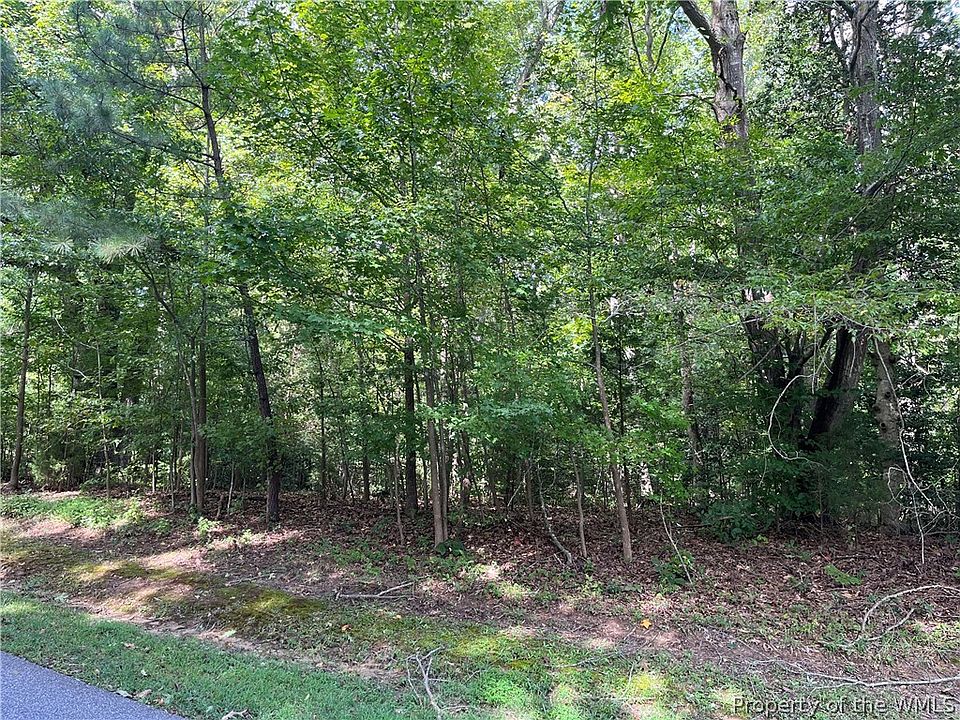 1st image of 200 Thompson Ln