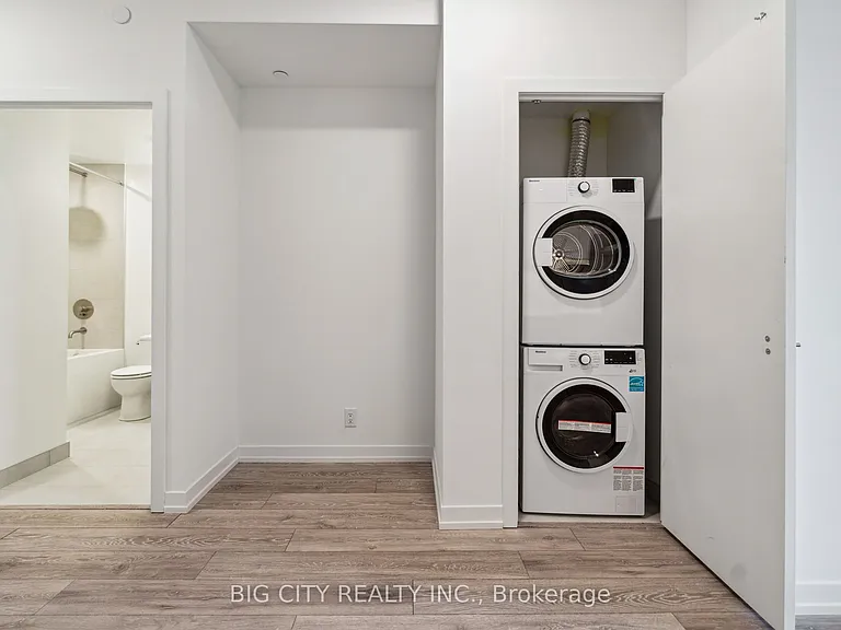 2020 Bathurst St #1202 — Photo 23