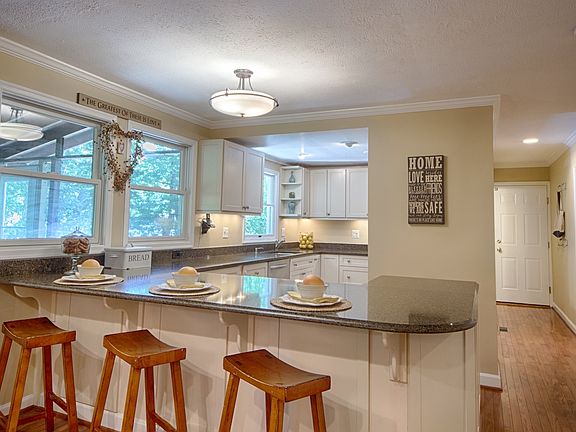 4th image of 10726 Acorn Knoll Ct