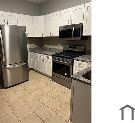 2nd image of 4459 W Monroe St #2