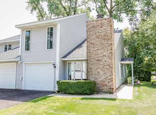 1951 Charles Ln, Aurora, IL 60505