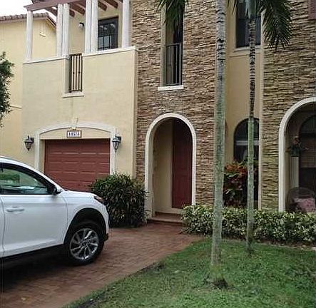 3rd image of 10374 NW 30th Ter