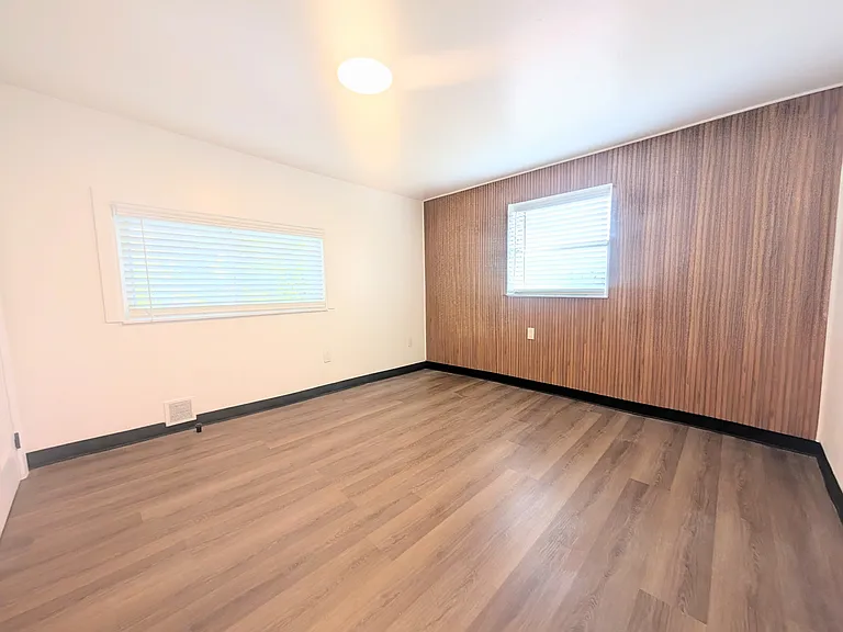 83 Promenade St — Photo 13