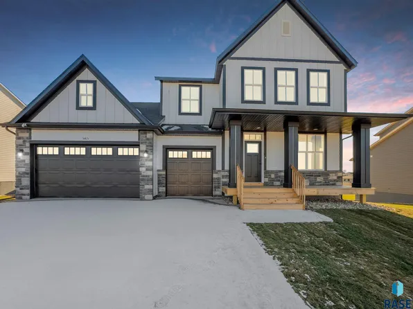 5415 W Colonial Ct, Sioux Falls, SD 57107