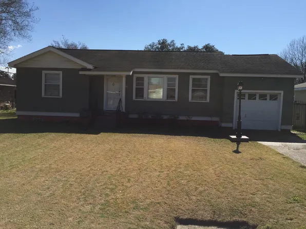 545 Oaks Ave, Port Allen, LA 70767