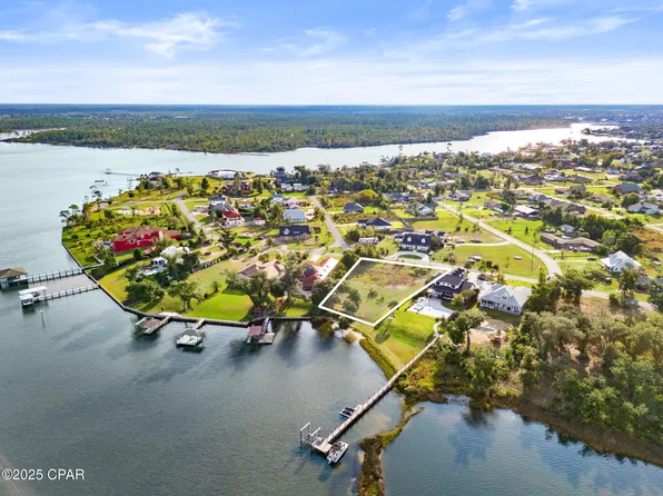 601 N Bay Dr, Lynn Haven, FL 32444