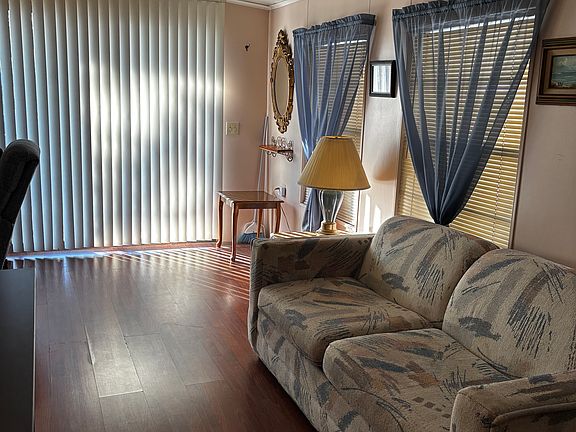 2nd image of 4630 McIntosh Rd #327