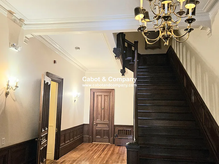 185 Beacon St #2R — Photo 7