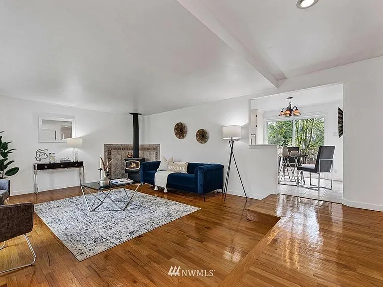 22913 Meridian Ave S — Photo 3
