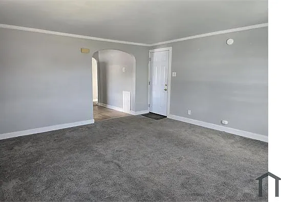 2 bed, $1,400 — Photo 2