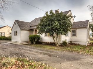 1275 E Ellendale Ave, Dallas, OR 97338