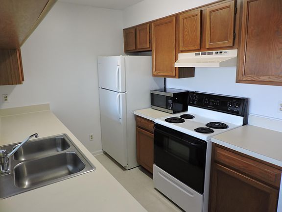3rd image of 282 Cypress Point Drive