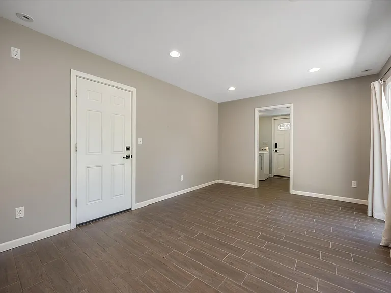 4790 Belzair Dr — Photo 12