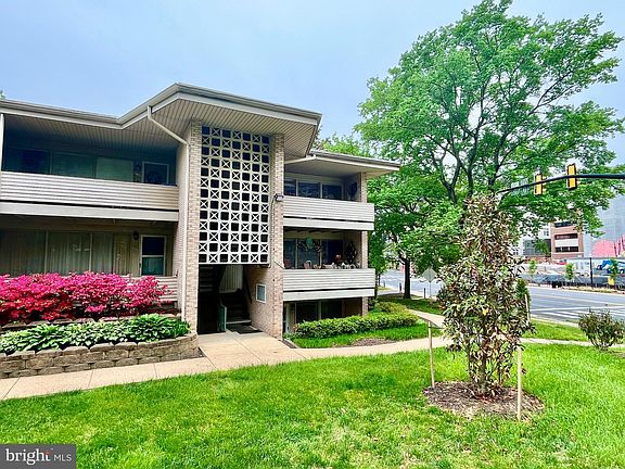 2nd image of 156 Haycock Rd Unit A-6
