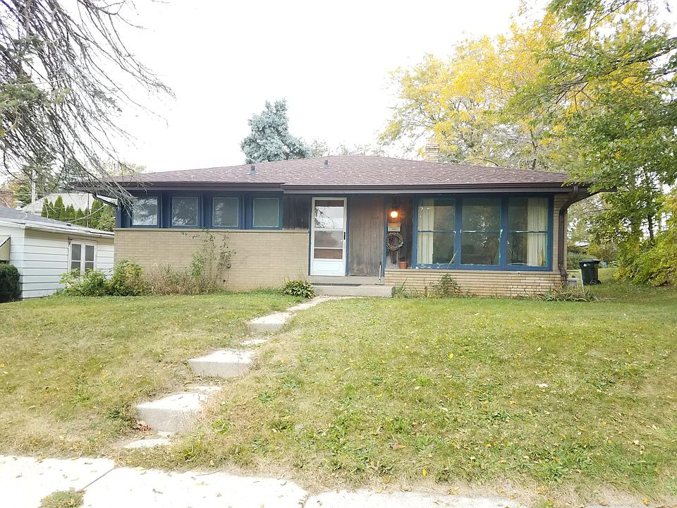 1st image of 212 Marion Ave