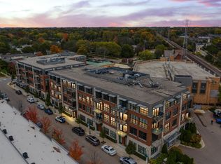 2051 Villa Rd UNIT 306, Birmingham, MI 48009