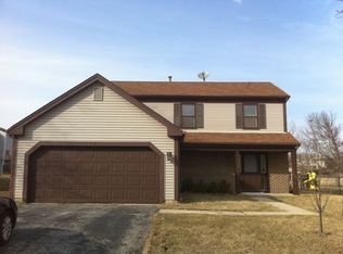 650 Waterford Ct, Roselle, IL 60172